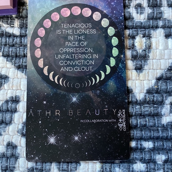 Athr Beauty new moonlight crystal palette - Picture 5 of 7